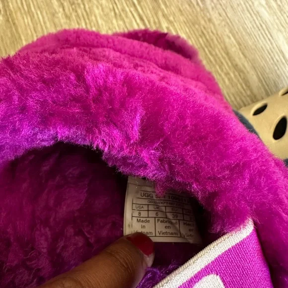 UGG Women's Fluff Yeah Slide In Berrylicious - Picture 8 of 10